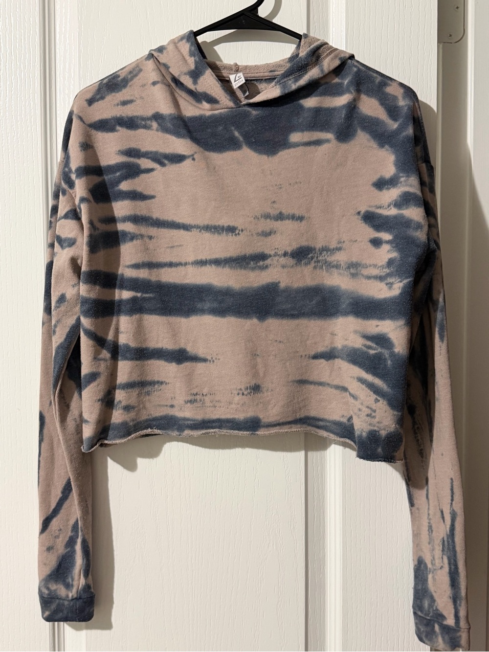 Zella Beige and Navy Tie-Dye Cropped Hoodie